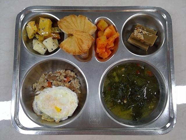 2026년 3월 17일 급식사진입니다.